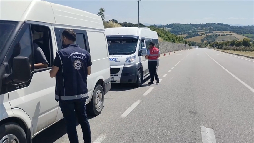 Göçmen kaçakçılığı operasyonu: Çok sayıda gözaltı