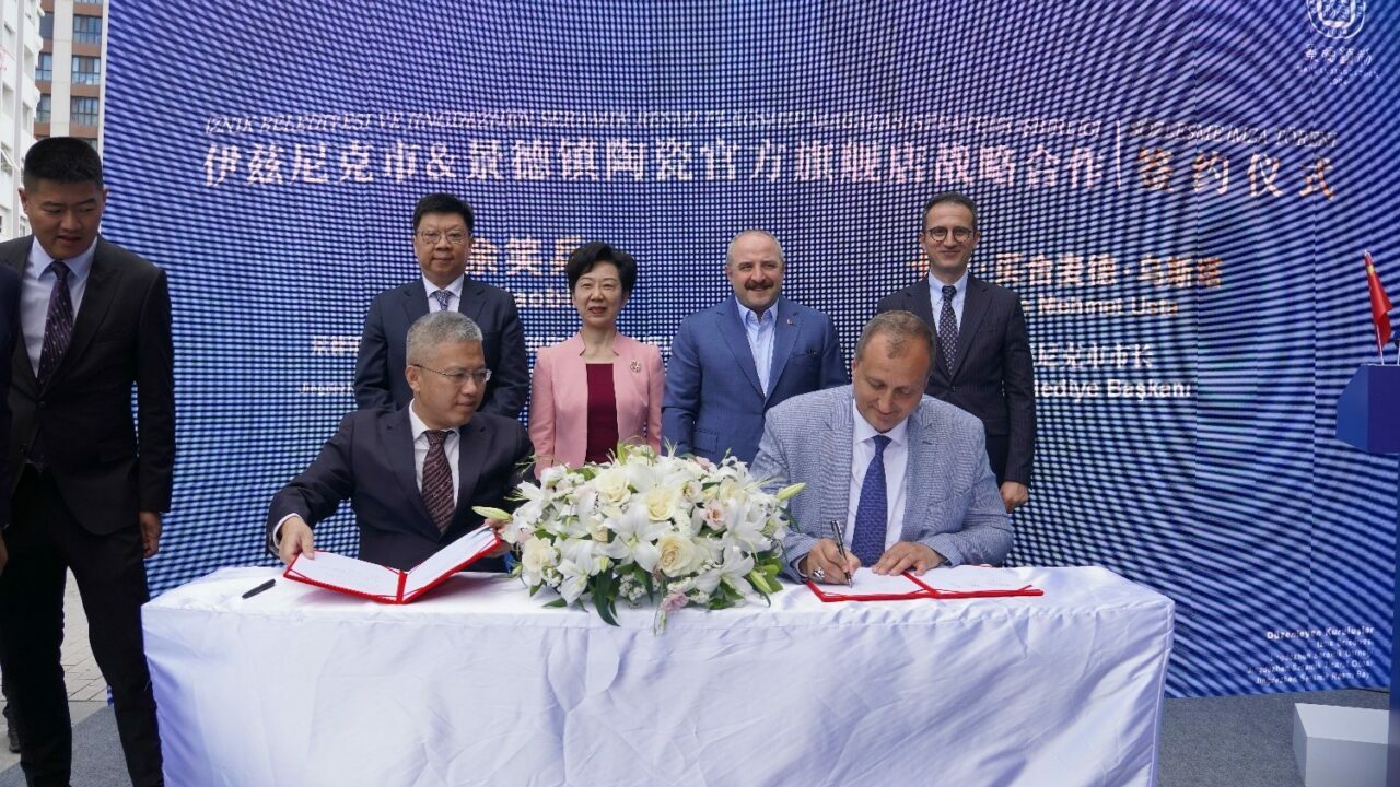 Türkiye ile Çin arasında Bursa köprüsü! İmzalar atıldı
