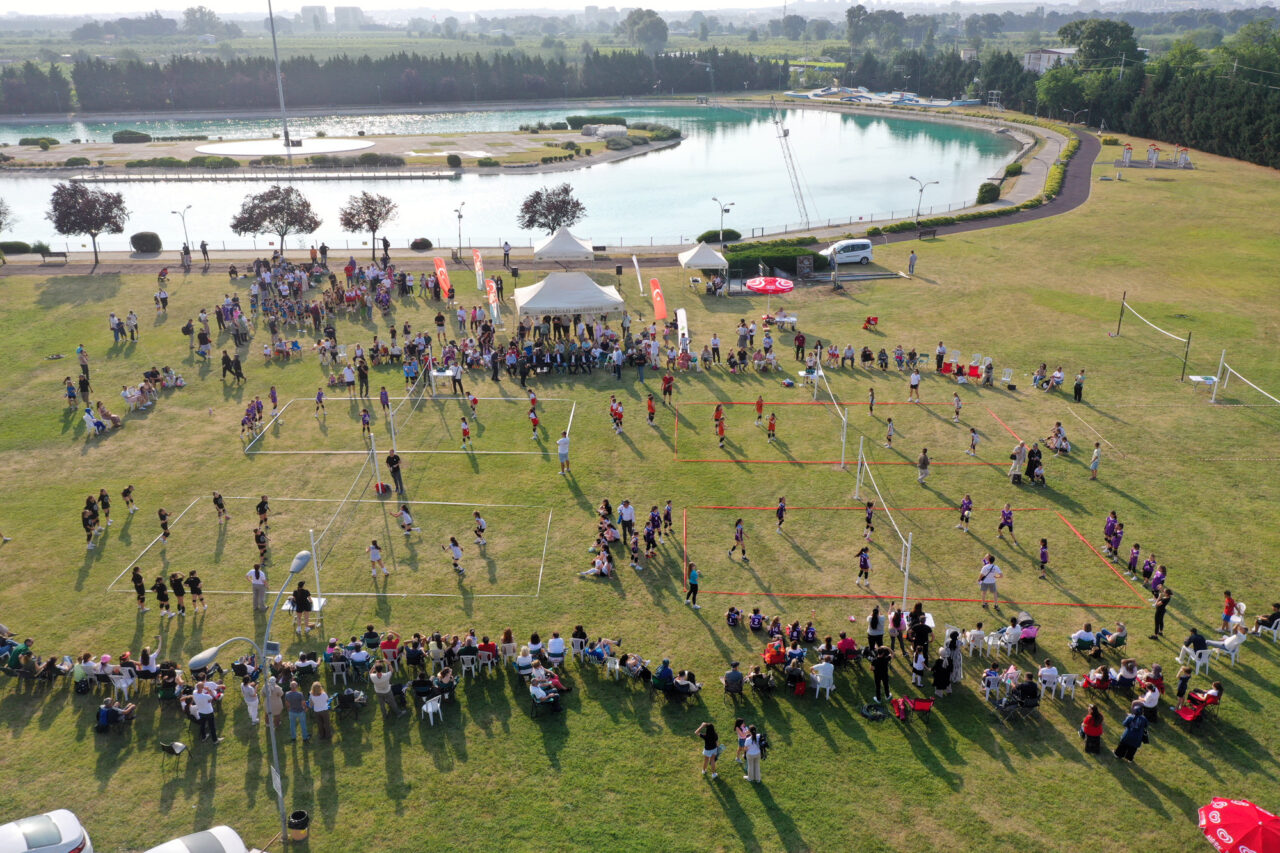 Osmangazi’de kız çocukları için Mini Voleybol Şenliği