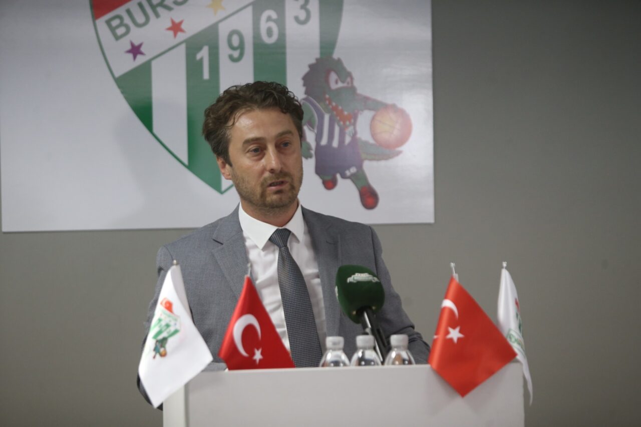 Bursaspor Basketbol Başkanı Sezer Sezgin’den iş dünyasına çağrı Bursaspor Basketbol Başkanı Sezer Sezgin’den iş dünyasına çağrı