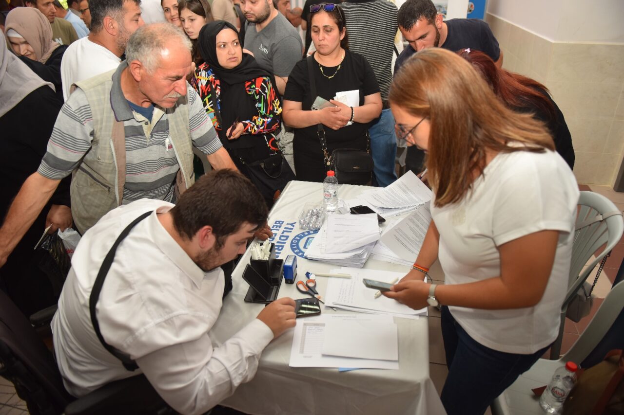 Bursa’da Yıldırım Belediyesi’nden engelli istihdamına büyük katkı