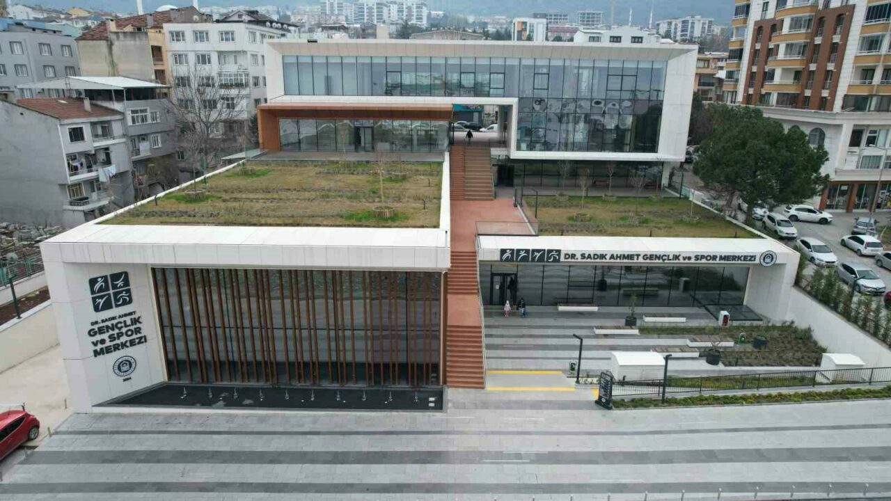 Bursa’nın dev gençlik ve spor merkezini Bakan Bak açacak