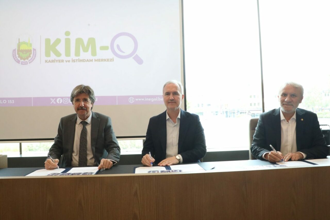 Bursa’nın İnegöl ilçesinde imzalar atıldı! Bursa’nın İnegöl ilçesinde imzalar atıldı!