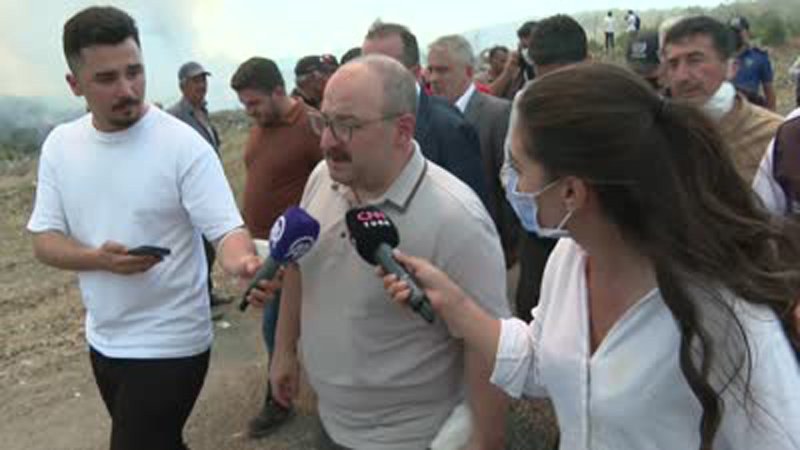 Bursa’nın vekili Mustafa Varank, Harmancık’taki yangın bölgesinde