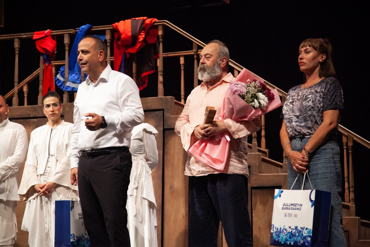 Bursa Şehir Tiyatrosu Kıbrıs’ta Bursa Şehir Tiyatrosu Kıbrıs’ta