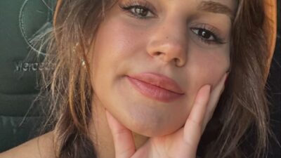 Uzak Şehir’in Nare’sinden cesur pozlar…