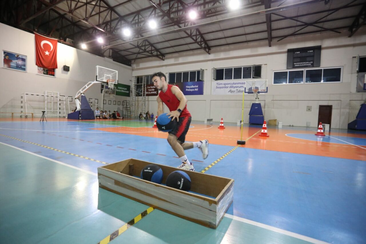 İnegöl Belediyesi’nde BESYO-POMEM kurs kayıtları devam ediyor İnegöl Belediyesi’nde BESYO-POMEM kurs kayıtları devam ediyor