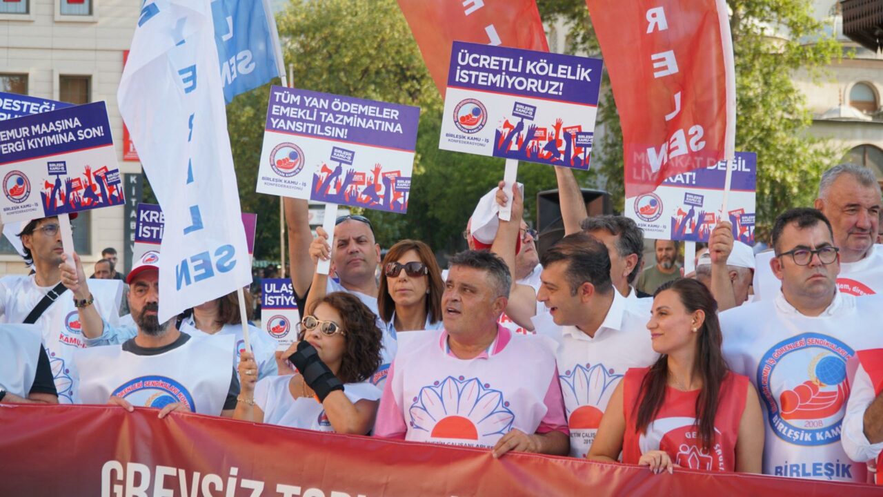 Birleşik Kamu-İş Bursa’dan seslendi Birleşik Kamu-İş Bursa’dan seslendi