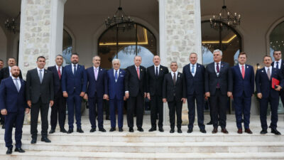 Cumhurbaşkanı Erdoğan Azerbaycan’da: ‘İsrail’in saldırganlığı bölgemizi tehdit ediyor’