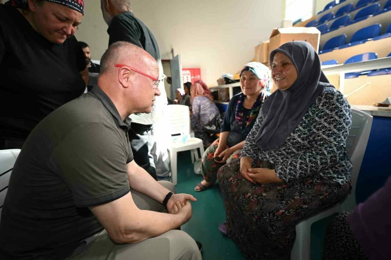 AK Parti’den yangın bölgelerine çıkarma AK Parti’den yangın bölgelerine çıkarma