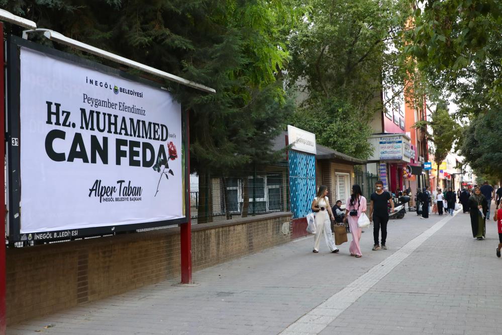 İnegöl Belediyesi’nden ilçedeki billboardlara afiş İnegöl Belediyesi’nden ilçedeki billboardlara afiş