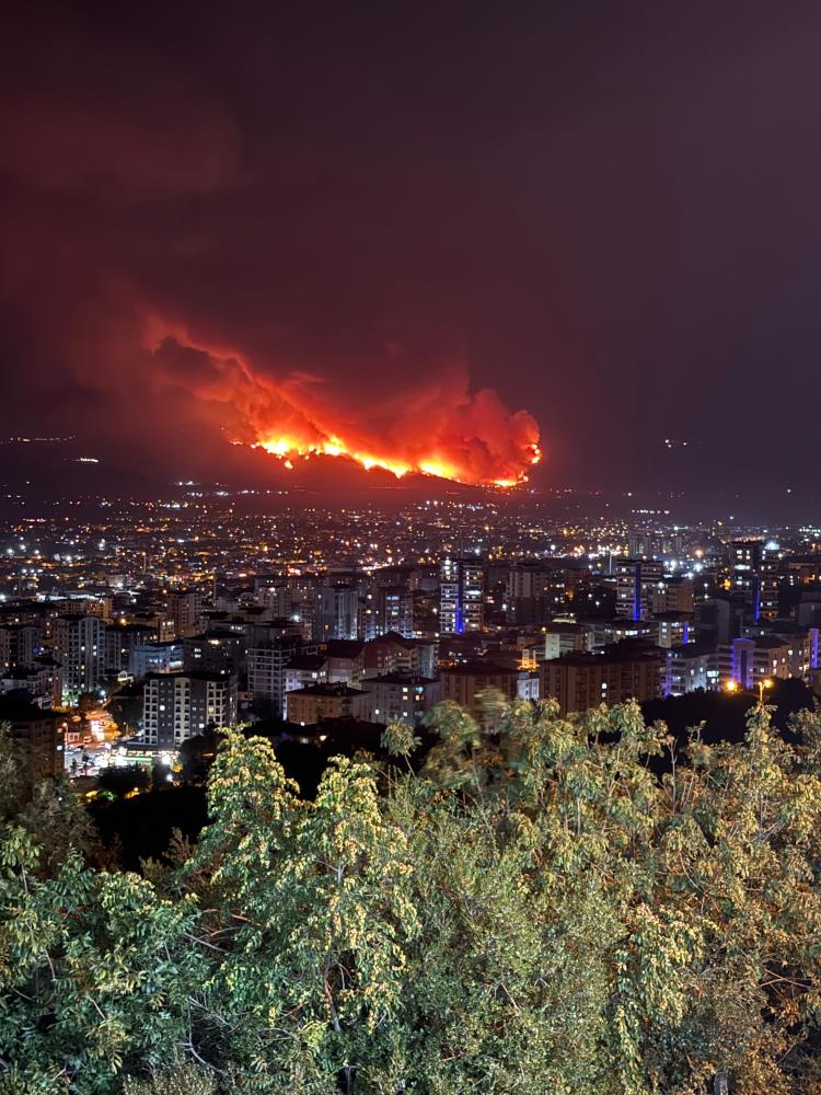 Bursa’nın ciğerleri yanıyor! Büyükşehir’den ‘tahliye’ açıklaması
