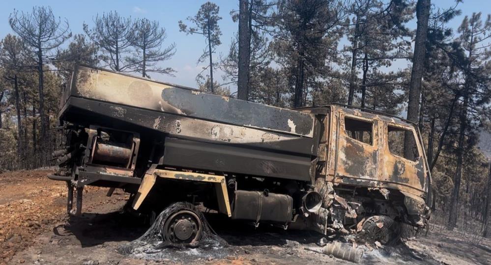 Bursa’da kamyon alevlerin arasında kaldı