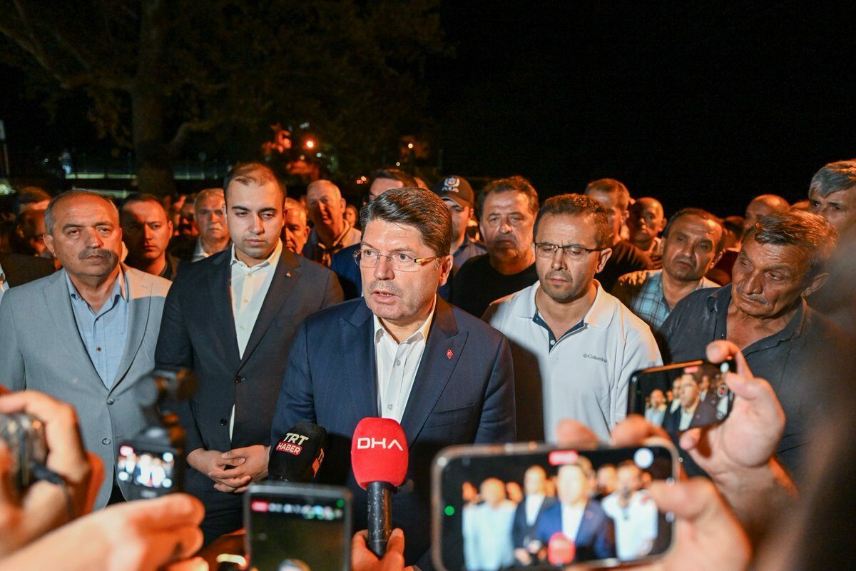 Bursa’daki kundakçıyla ilgili Adalet Bakanı Tunç’tan açıklama Bursa’daki kundakçıyla ilgili Adalet Bakanı Tunç’tan açıklama