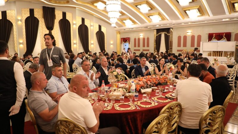 Bursa’nın o ilçesinde 10 ülkenin temsilcileri aynı masada buluştu İnegöl Belediyesi’nin ev sahipliğinde düzenlenen 38. Uluslararası Kültür Sanat Festivali
