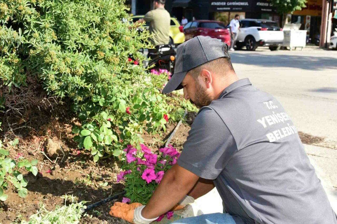 Bursa Yenişehir’in kalbi çiçek açtı