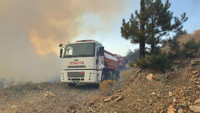 Bursa’da orman yangını Bursa'nın Orhaneli ilçesinde çıkan orman yangınına havadan ve karadan müdahale