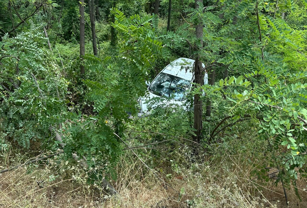 Bursa’da feci kaza! Otomobil şarampole uçtu