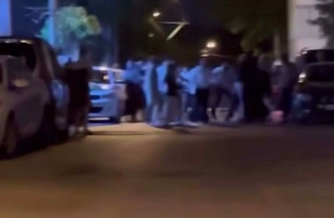 Bursa’da iki grup arasında kavga! O anlar kamerada