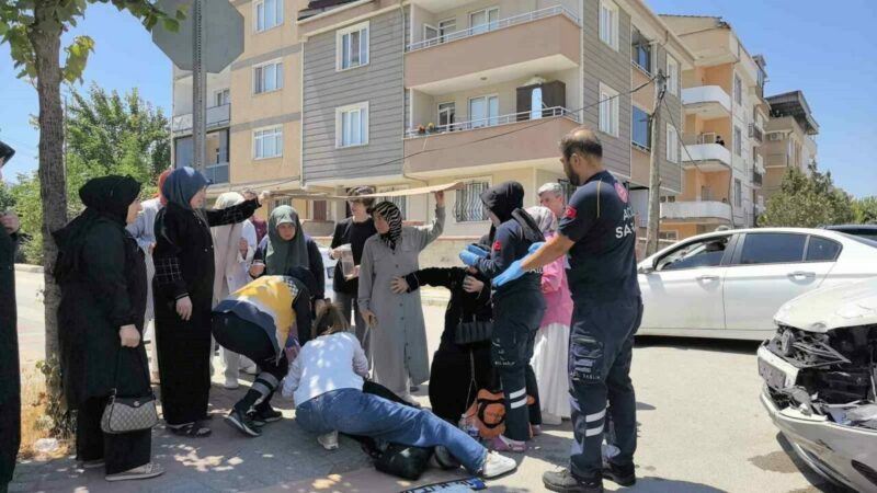 Bursa’da kaza: 5 yaralı Bursa’nın İnegöl ilçesinde meydana gelen kazada 1’i komiser 5 kişi