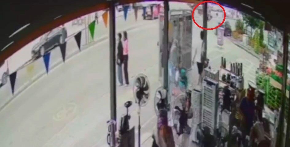 Bursa’da korkunç kaza: 1 ölü, 2 yaralı Bursa’da korkunç kaza: 1 ölü, 2 yaralı