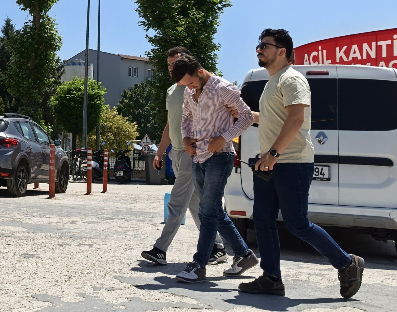 Bursa’da tartıştığı kişiyi vurdu Bursa’da tartıştığı kişiyi vurdu