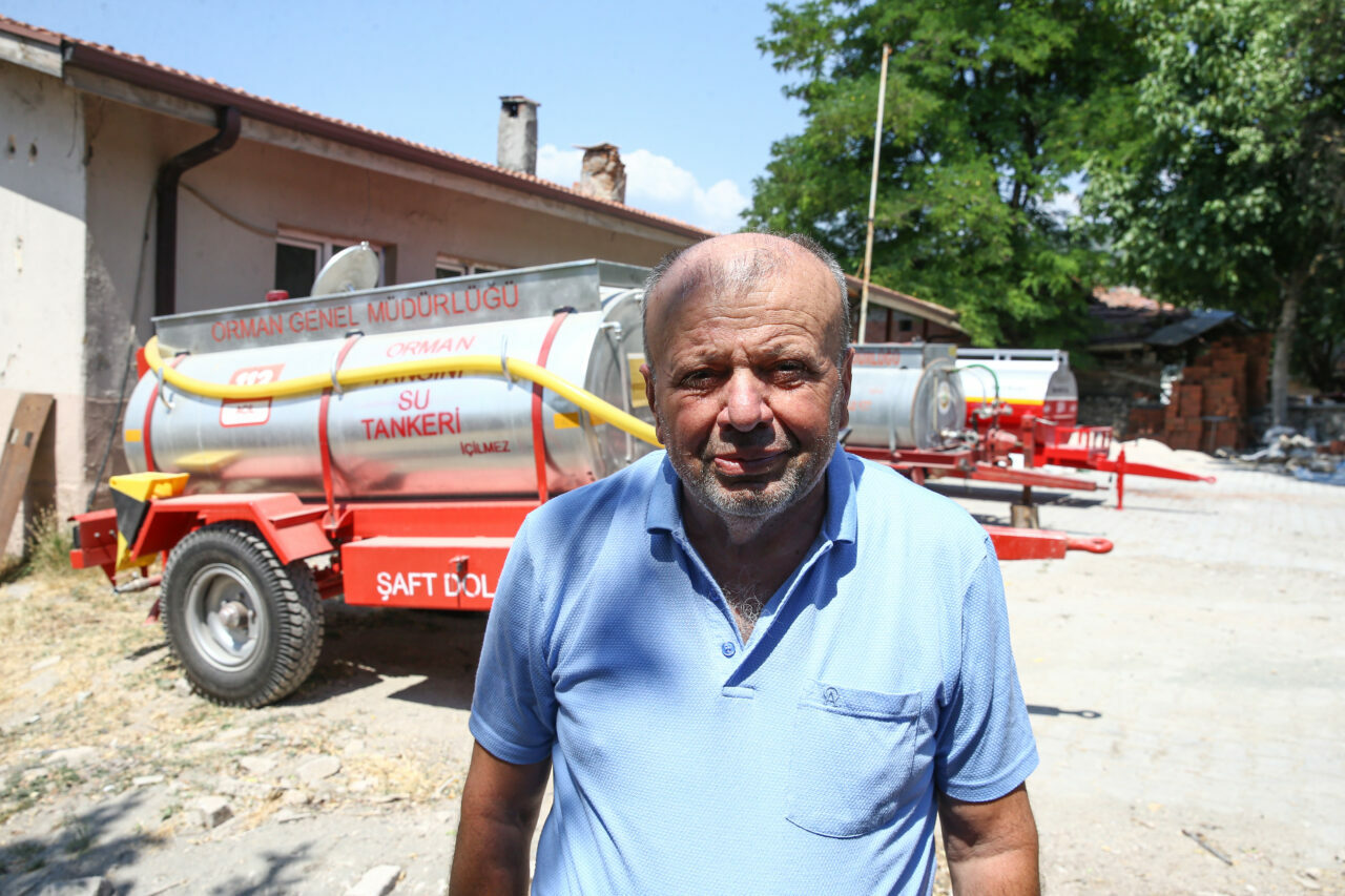 Bursa’da yangına su taşıyan çiftçiye hediye edilen tanker sayısı 3 oldu