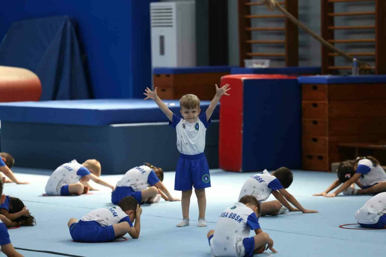 Bursa’da Yaz Spor Okulları’nda sertifika heyecanı Bursa’da Yaz Spor Okulları’nda sertifika heyecanı