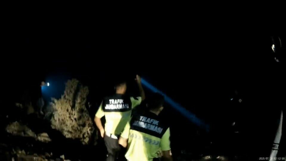 Bursa’daki yangında büyük şüphe! Fark edilince hemen kaçtı Bursa’daki yangında büyük şüphe! Fark edilince hemen kaçtı