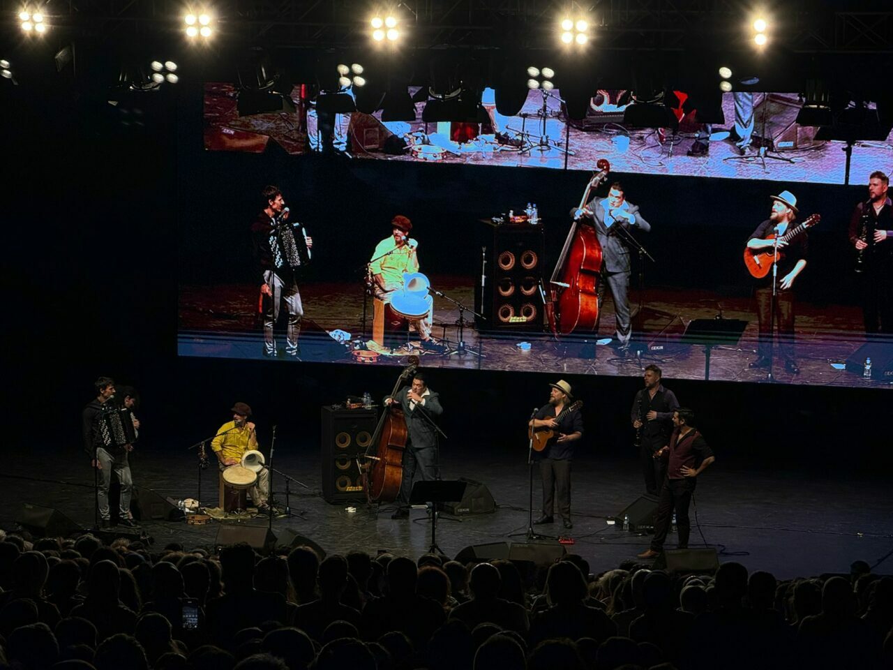Bursalılara Candan Erçetin ve Barcelona Gipsy Klezmer’den unutulmaz gece
