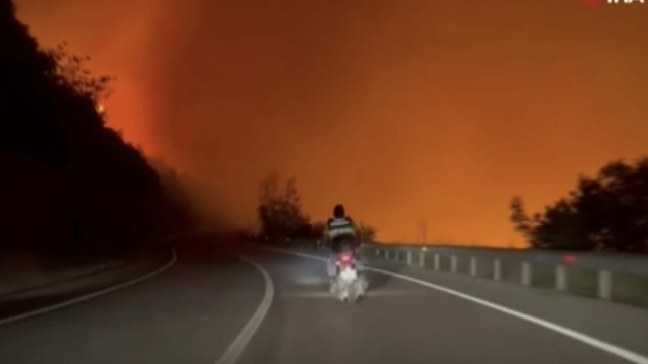 Bursa’da alevlerin arasından kaçış