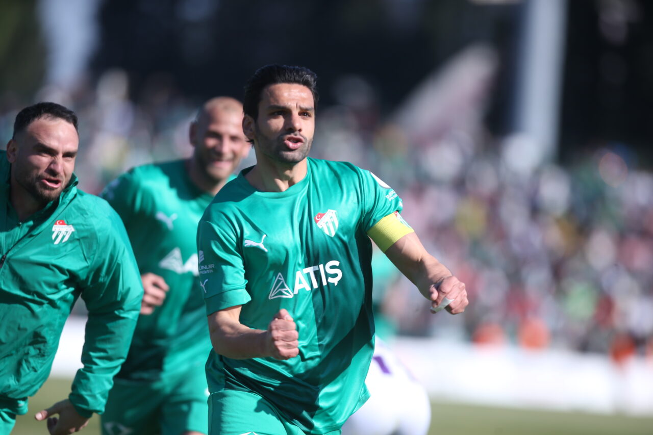 Bursaspor’un demir yumruğu! Bursaspor’un demir yumruğu!