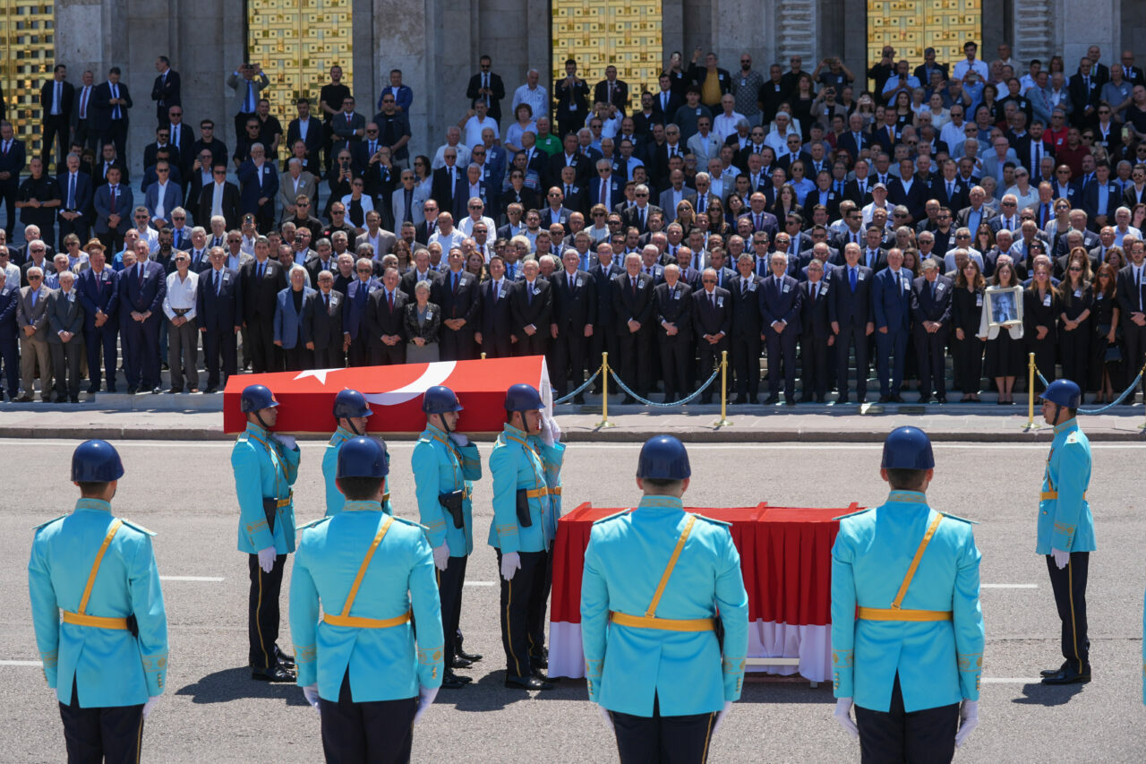 Eski CHP Genel Başkanı Altan Öymen için Meclis’te tören Eski CHP Genel Başkanı Altan Öymen için Meclis’te tören