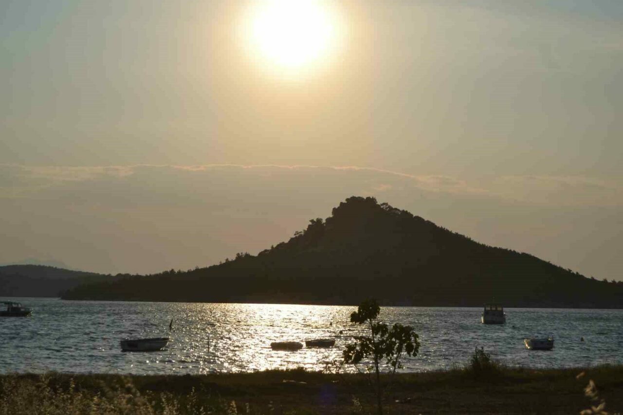 Bursa’da tam 25 yıl sonra güneş kavurdu Bursa’da tam 25 yıl sonra güneş kavurdu