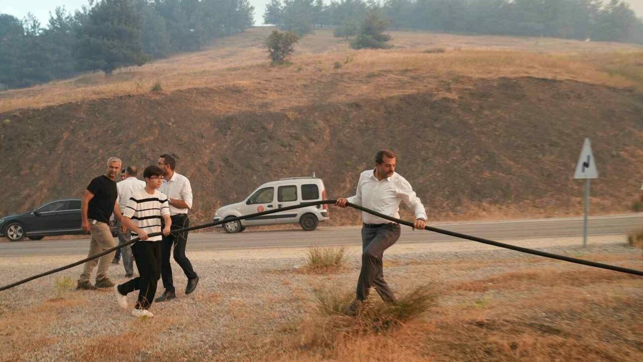 Gürsu Belediye Başkanı Mustafa Işık, gözyaşlarını tutamadı