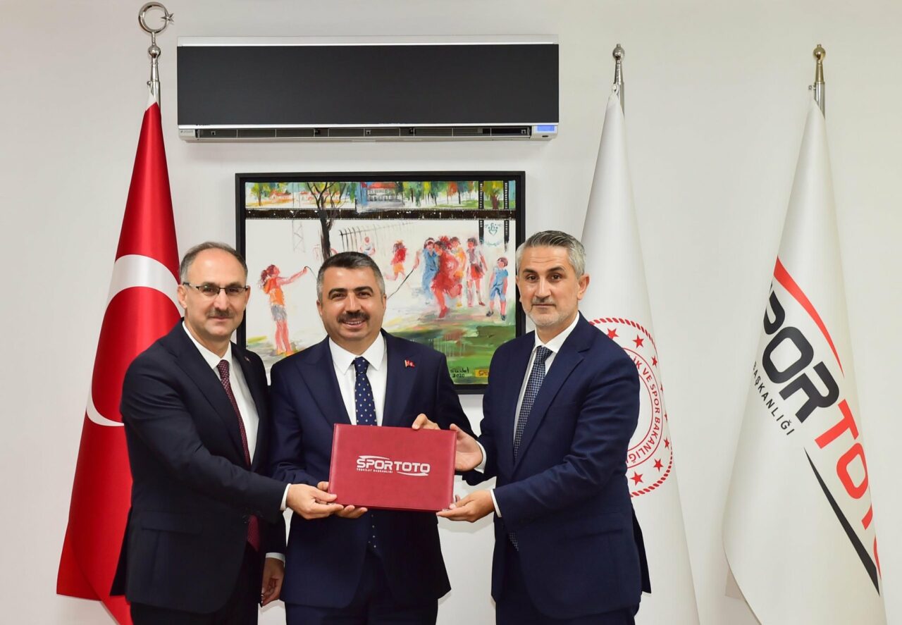 Bursa’da gençlere ve Bursaspor’a yeni müjde; Yıldırım Belediye Başkanı Yılmaz duyurdu Bursa’da gençlere ve Bursaspor’a yeni müjde; Yıldırım Belediye Başkanı Yılmaz duyurdu