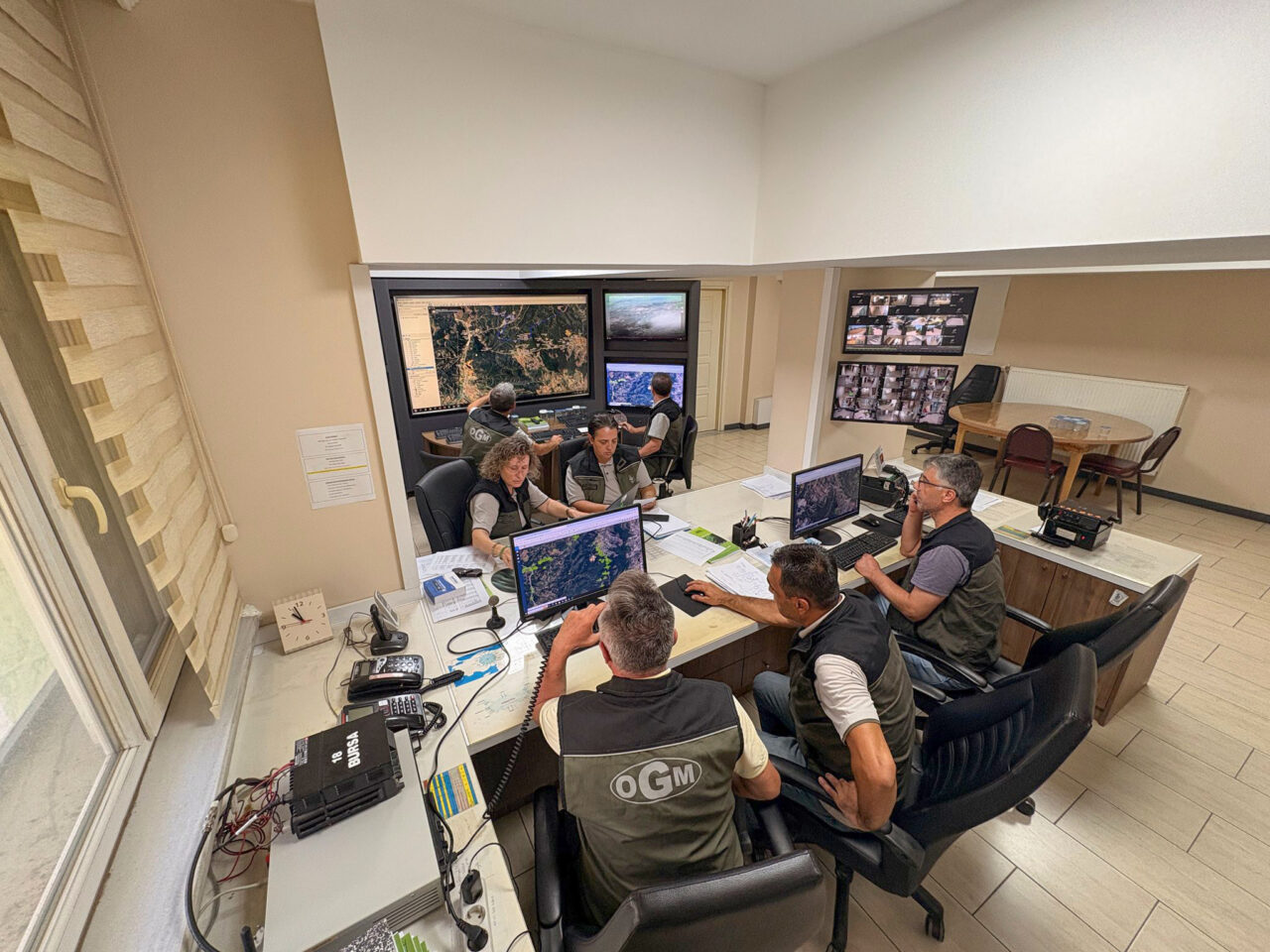 Bursa Valiliği’nden yangın paylaşımı: 12 mahalle, 1315 hane ve 3763 vatandaş… Bursa Valiliği’nden yangın paylaşımı: 12 mahalle, 1315 hane ve 3763 vatandaş…