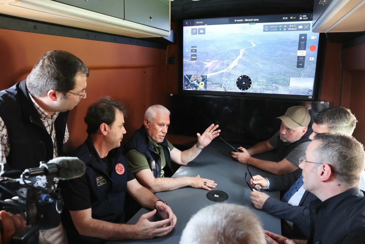 Bursa’daki yangının bilançosu ağır oldu! Başkan Mustafa Bozbey acı gerçeği paylaştı Bursa’daki yangının bilançosu ağır oldu! Başkan Mustafa Bozbey acı gerçeği paylaştı