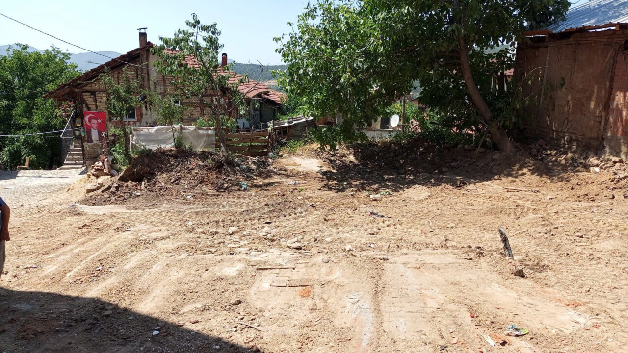 Bursa’daki riskli yapılara yıkım! Bursa’daki riskli yapılara yıkım!