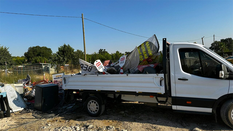 Bursa’da o tabelalar kaldırıldı Bursa’da o tabelalar kaldırıldı