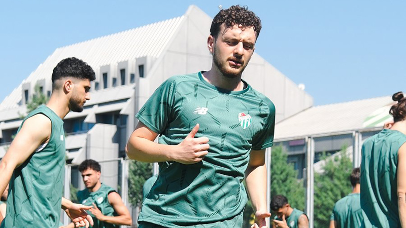 Bursaspor’da yeni sezon hazırlıkları sürüyor Bursaspor’da yeni sezon hazırlıkları sürüyor