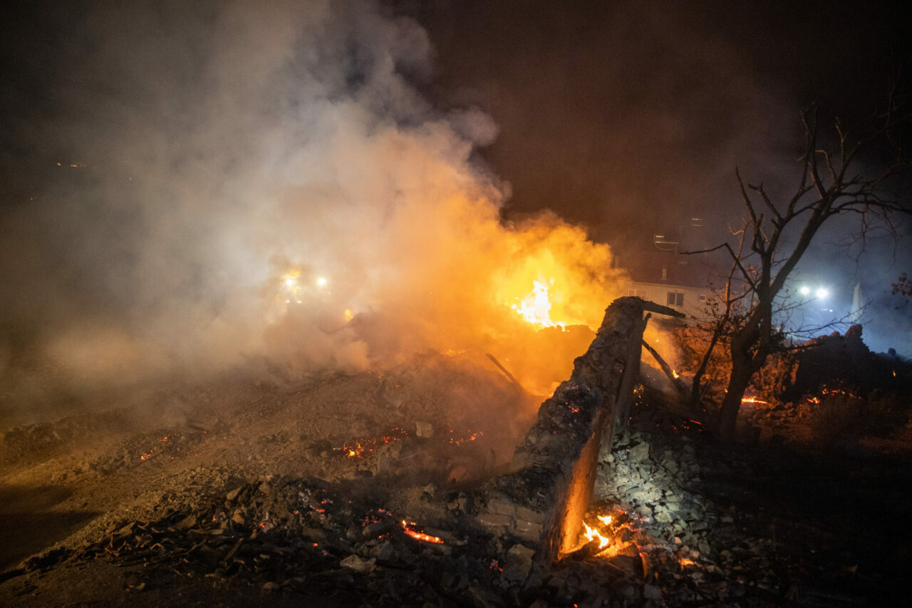 Sakarya’da orman yangını: İki mahalle boşaltıldı Sakarya’da orman yangını: İki mahalle boşaltıldı