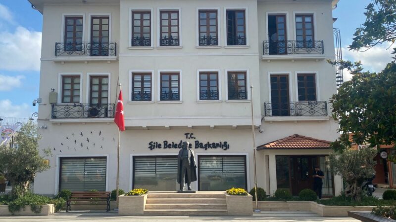 Şile Belediyesine yönelik soruşturma kapsamında gözaltına alınan ve tutuklanmaları talep