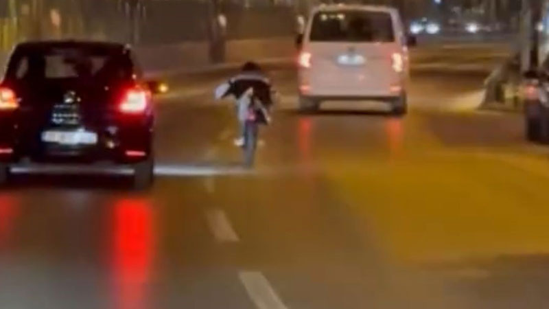 Bursa trafiğindeki tehlikeli anlar kamerada