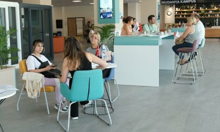 Mudanya Üniversitesi’nde Tercih Tanıtım Günleri başlıyor Bursa'nın tek vakıf üniversitesi olan Mudanya Üniversitesi'nde, öğrencilere tercih sürecinde
