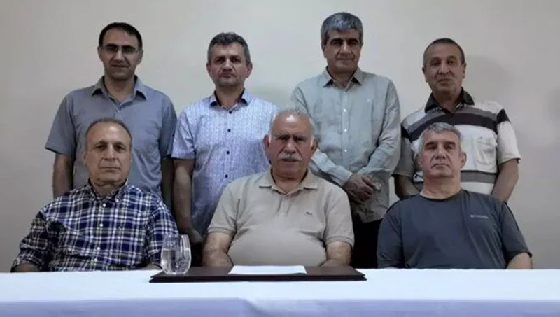 İmralı’dan görüntülü mesaj İmralı’dan görüntülü mesaj