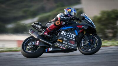 Toprak Razgatlıoğlu’ndan İngiltere’de 3’te 3