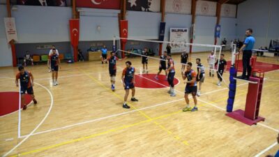 Osmangazi Belediyespor Voleybol Takımı 1. Lige yükseldi
