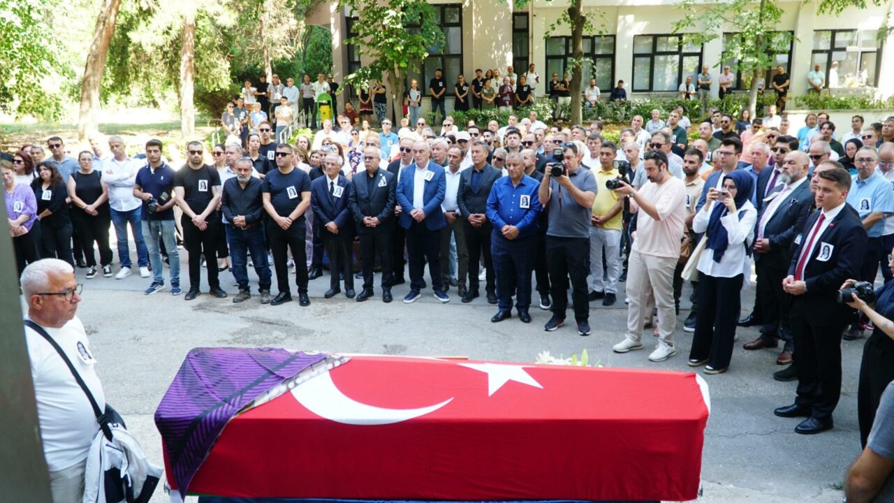 CHP Bursa’nın acı kaybı: Prof. Dr. Lale Karabıyık’a üniversitesinde veda