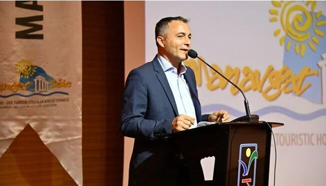 Tutuklanan Manavgat Belediye Başkanı Niyazi Nefi Kara, görevden uzaklaştırıldı Tutuklanan Manavgat Belediye Başkanı Niyazi Nefi Kara, görevden uzaklaştırıldı